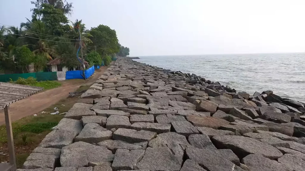 Njarackal Beach in India, Kochi by CB