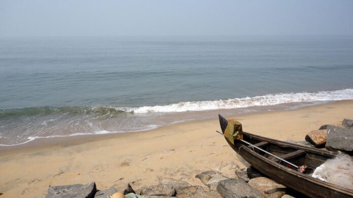 Vypin beach in kochi