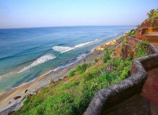 varkala beach in thiruvananthapuram