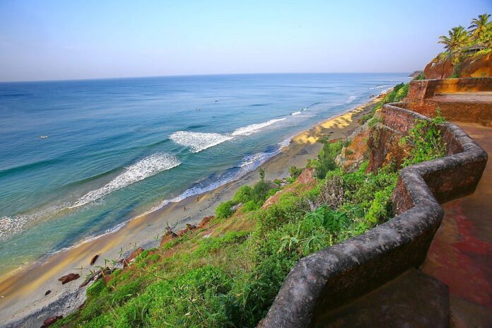 varkala beach in thiruvananthapuram